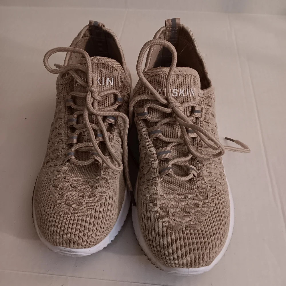 Danskin Tan Textured Sneakers Trainers Tennis Shoes Runners